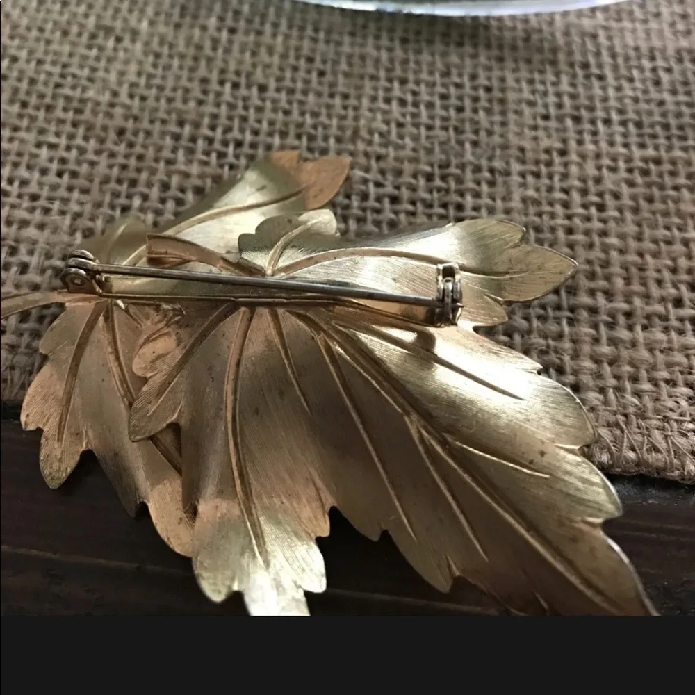 Vintage Double Maple Leaf Gold Tone Brooch